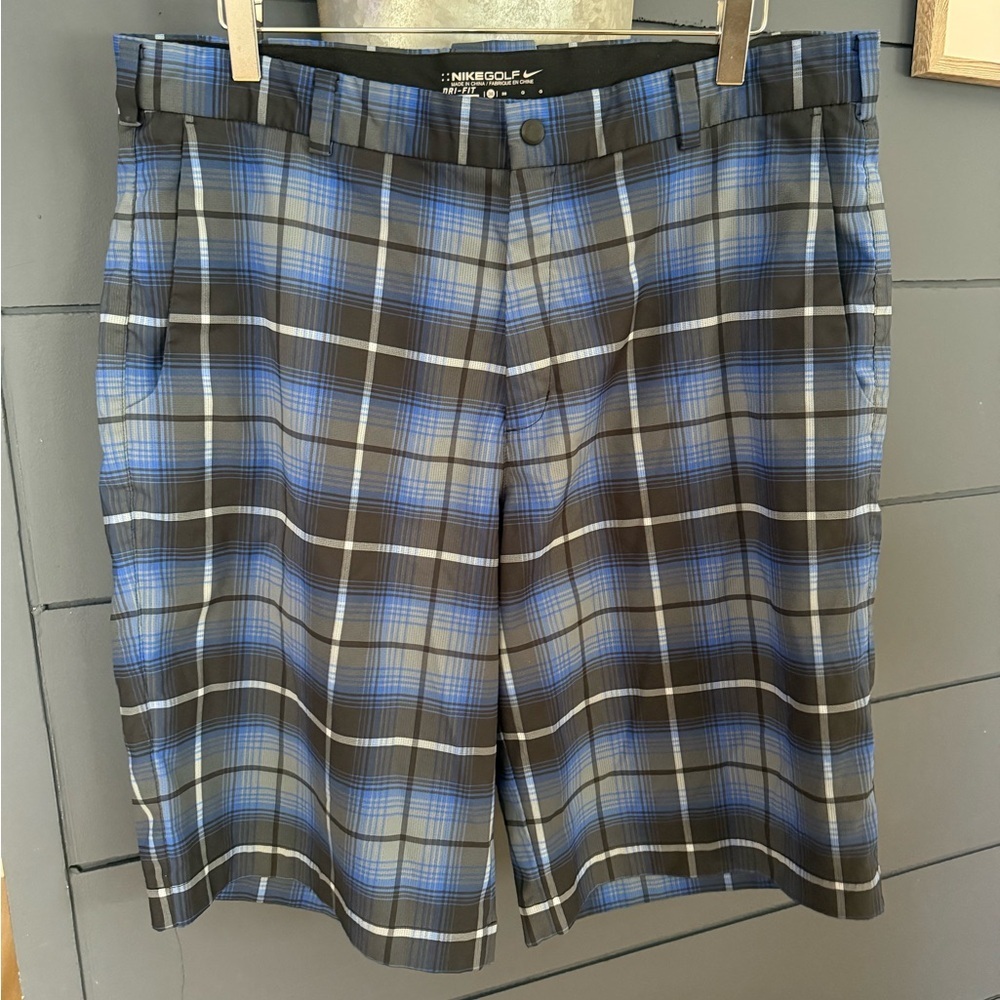 Nike Dri Fit Golf Short Mens 36 blue black Plaid Flat Front Chino Performance